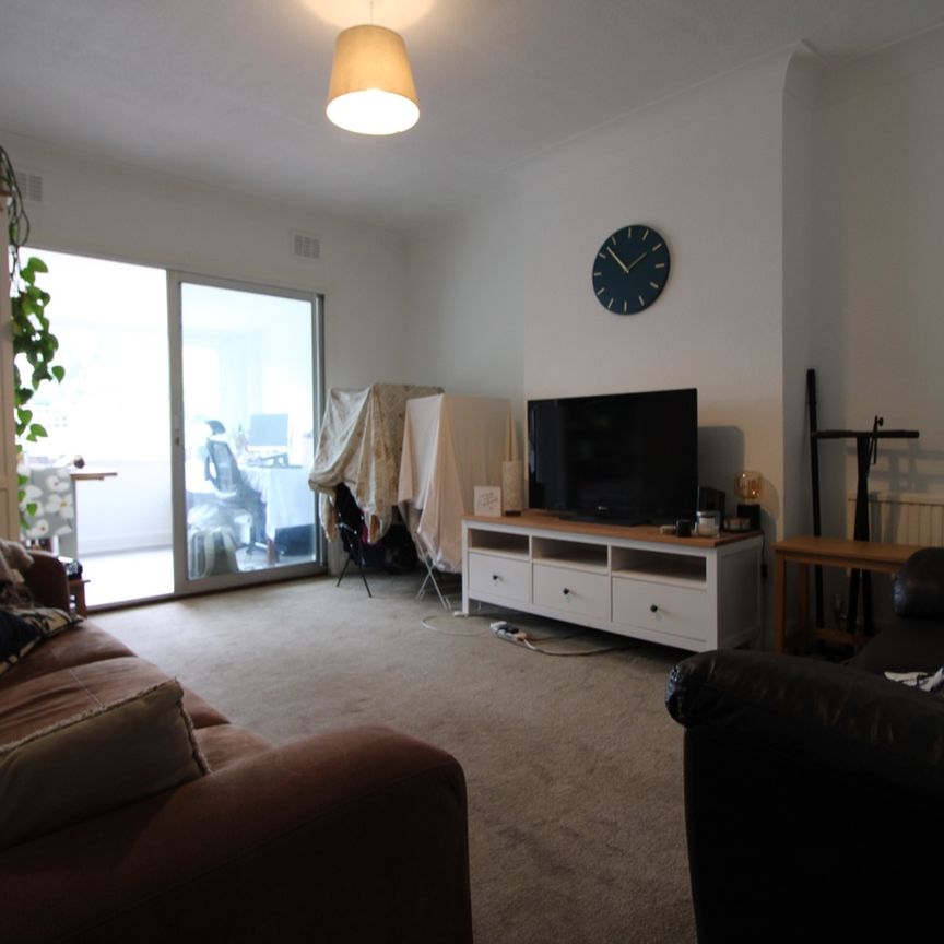 4 Bed Terraced House, Atkins Road, SW12 - Photo 1