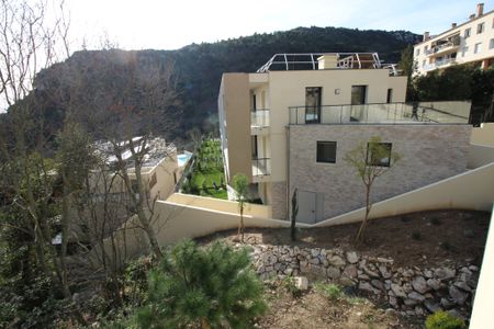 Location Appartement 2 pièces 41m² EZE 06360 - Photo 3