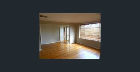 Charming Family Home in a Peaceful Glenroy Pocket - Photo 3