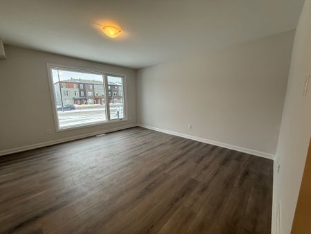 For Lease - 1217 Creekway Private, Kanata, Ontario - Photo 4