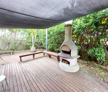 Easy Maintenance Family Home - Photo 2