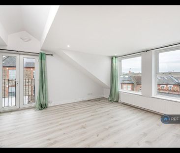 3 bedroom flat to rent - Photo 6