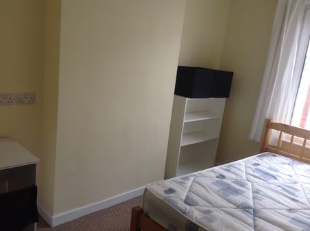 4 bedroom house - Photo 4