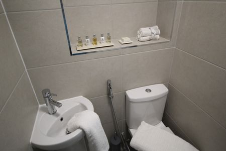 Flat 54, Samara Plaza, LS2 9DU, Leeds - Photo 5