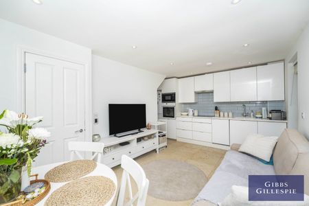 2 Bedroom House - Terraced to rent - Photo 2