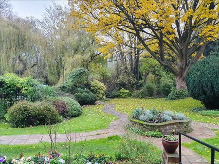 3 bedroom apartment to rent - Photo 4