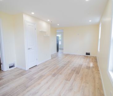 **STUNNING** Beautiful 2 Bedroom Upper Unit in Welland - Photo 2