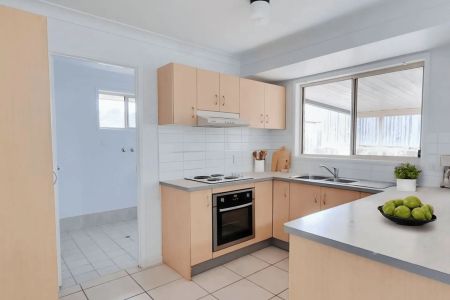 Modern Family Home in Prime Central Location - Photo 5