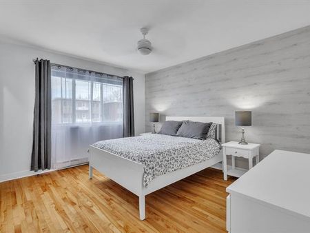 2050 Boul. de la Côte Vertu - Photo 5