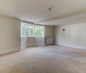 Market Hill, Southam - Photo 2