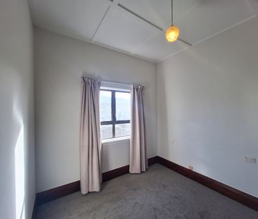 Lovely family home - Photo 3