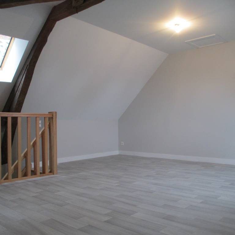 FOUGERES Rue de la Forêt - Photo 1