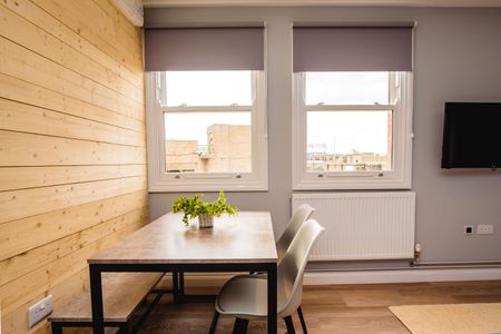 Flat E, 25 Lister Gate, NG1 7DE, NOTTINGHAM - Photo 2