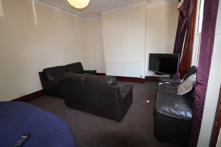 8 Bed Terraced House, Shaftesbury Road, BN1 - Photo 2