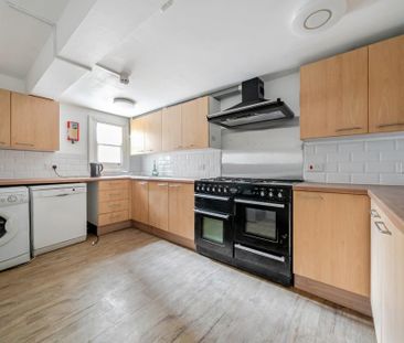 1 bedroom in a house share to rent - Photo 5