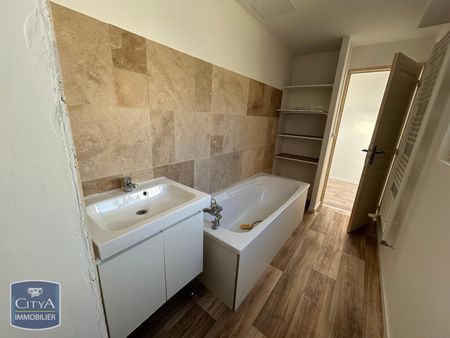 Location Maison 4 pièces 75m² HENIN BEAUMONT 62110 - Photo 5