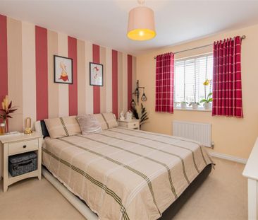 4 bed House To Let - Photo 6