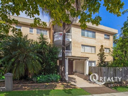 🏡Spacious 2-Bedroom Unit in the Heart of Milton! - Photo 4