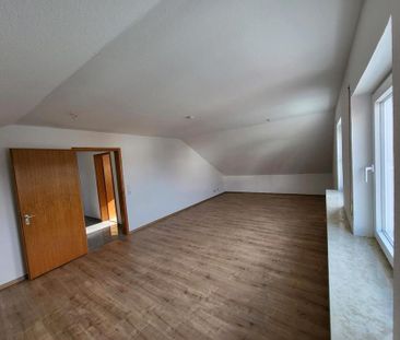 Helle 3-Zimmer-Dachgeschosswohnung in Hammerstadt-Aalen - Foto 1