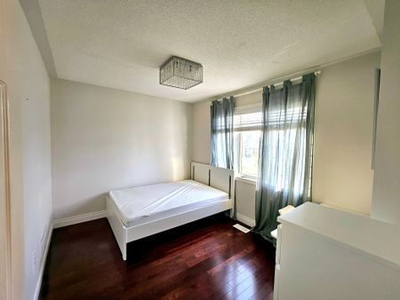 For Lease - 45 Vanguard Road Unit# Upper, Vaughan, Ontario - Photo 3