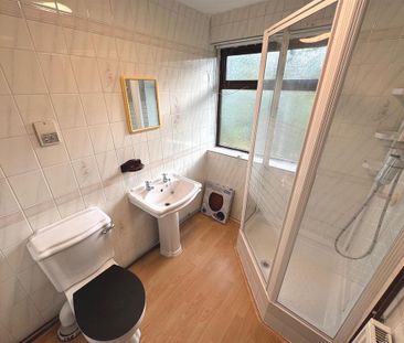 2 bedroom detached bungalow to rent - Photo 3