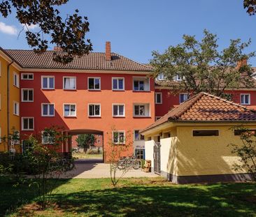 Kleines günstiges Zimmer ca. 8 m² innerhalb einer 2er-WG // 1.OG li... - Foto 1