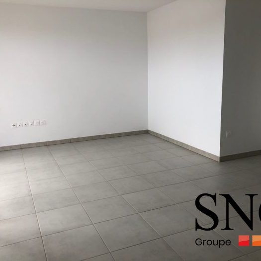 T3 AVEC BALCON ET DEUX PARKINGS - Photo 1