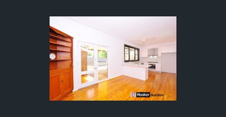 Renovated House Close to Pymble Station - Photo 2