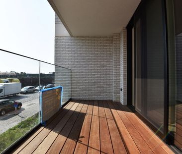 Nieuwbouwappartement met 2 slpks, autostaanplaats en terras te Maldegem centrum - Photo 3