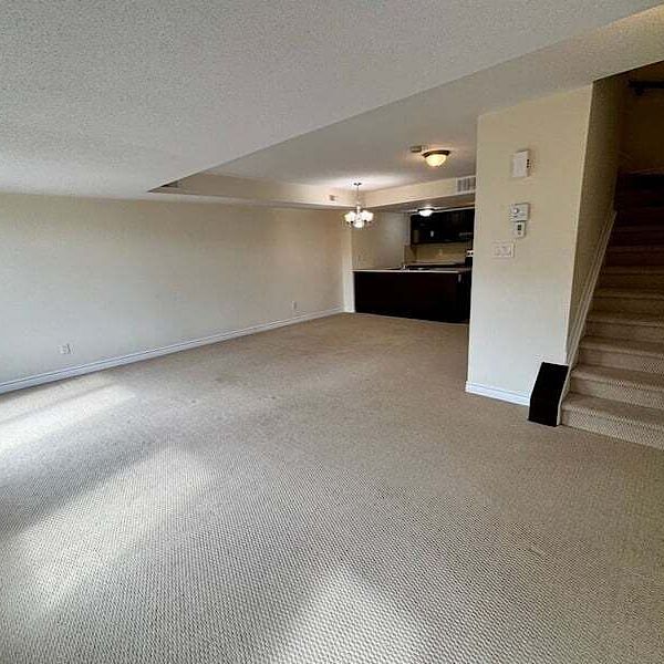 289 Titanium Private, Convent Glen, Ottawa, ON - Photo 1