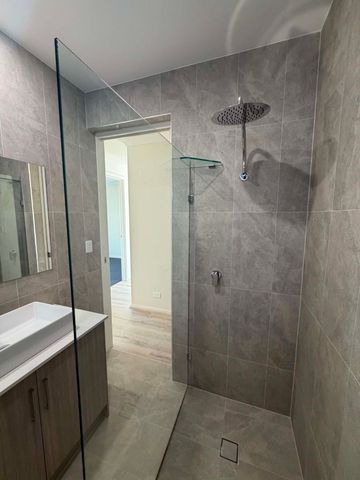 Stunning Brand New Family Home - Photo 4