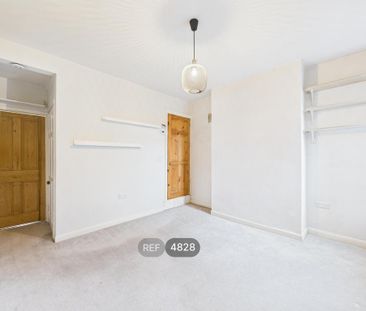 2 bedroom semi-detached house to rent - Photo 5