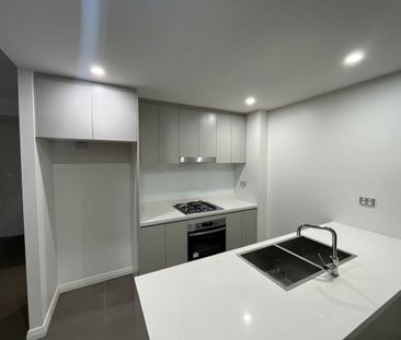 Near new 2 bedroom apartment close to station for lease only $750 P... - Photo 3