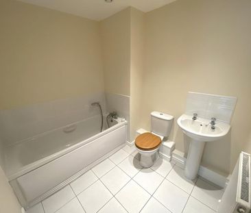 2 bedroom flat to rent - Photo 5