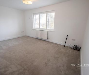 4 bedroom detached house to rent - Photo 6