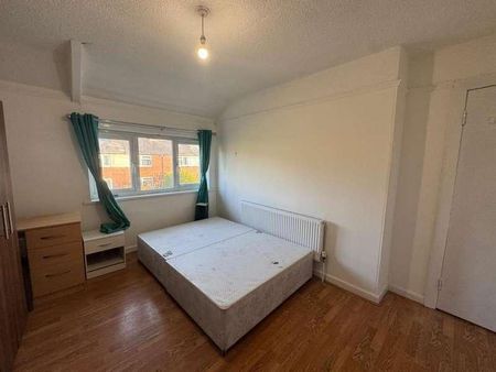 Stanmore Grove, Leeds, LS4 - Photo 2