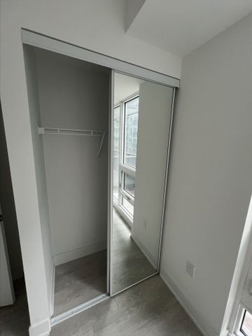 For Lease - 2450 Old Bronte Road Unit# 319, Oakville, Ontario - Photo 4