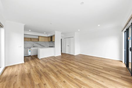 Modern Living - Photo 4