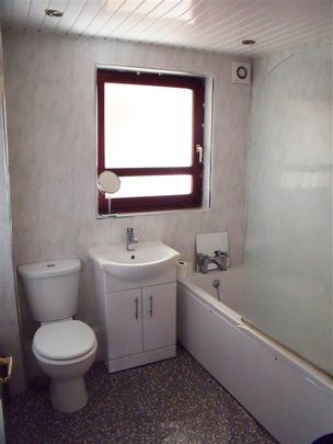 20 Abingdon Drive, Donegall Road, Belfast, BT12 5PX - Photo 1