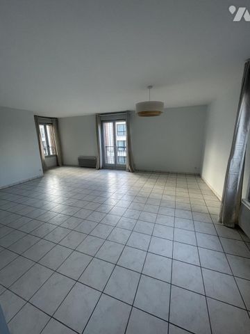 Location appartement F3, place de parking hyper centre-ville - Photo 3