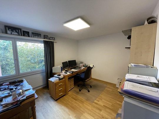 Grosszügiges Zuhause mit Wohlfühlfaktor / hell, modern und mit Balkon - Foto 1