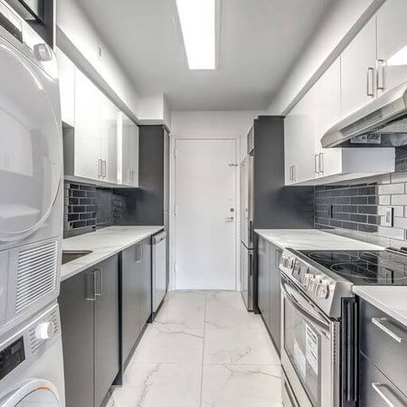 6800 Côte Saint Luc Road - Beautiful 3-Bedroom Apartment for Rent - Photo 4