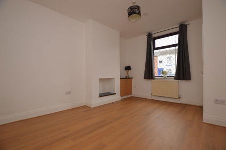 3 bedroom terraced house to rent - Photo 2