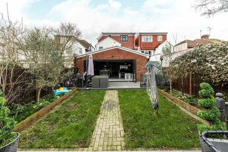 Tudor Drive, KT2, London - Photo 2