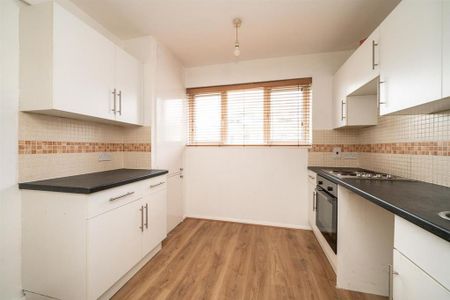 2 bedroom flat to rent - Photo 5