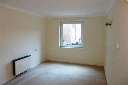 1 bedroom retirement property to rent - Photo 3