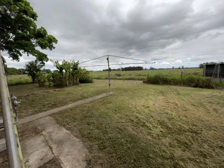 FARMHOUSE NEAR ULMARRA - Photo 3