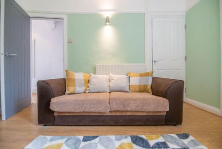 4 bedroom terraced house to rent - Photo 4