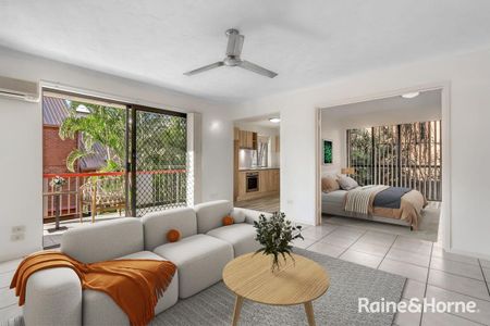 3/20 Holland Street, Toowong, QLD 4066 - Photo 3