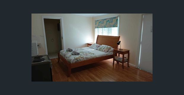 Fully Furnished Garden Studio Apartment – All Bills Included! - Photo 1